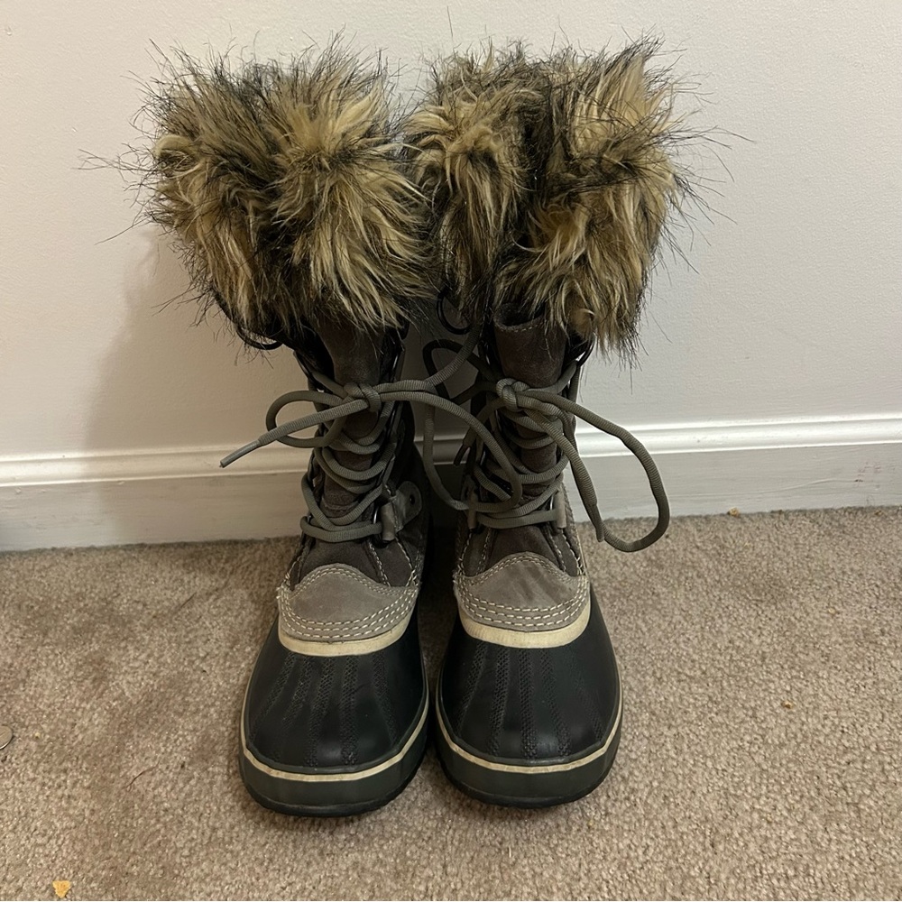 Sorel Winter Boots Joan of Arctic Waterproof Lined Faux Fur Lace Up Women’s 7